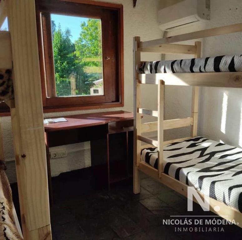 Chalet de 3 dormitorios, ideal para vivienda permanente.