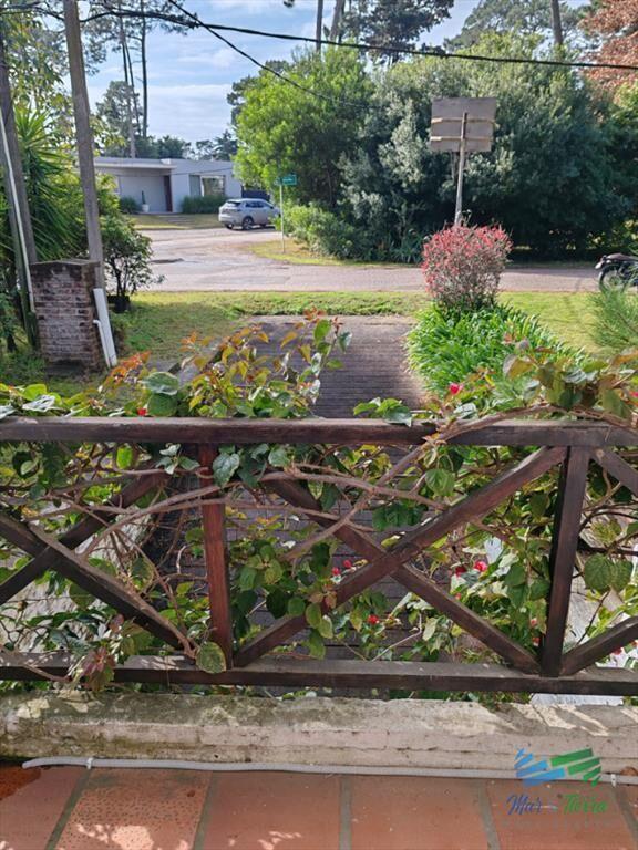 En venta casa 4 dormitorios, con piscina, en del