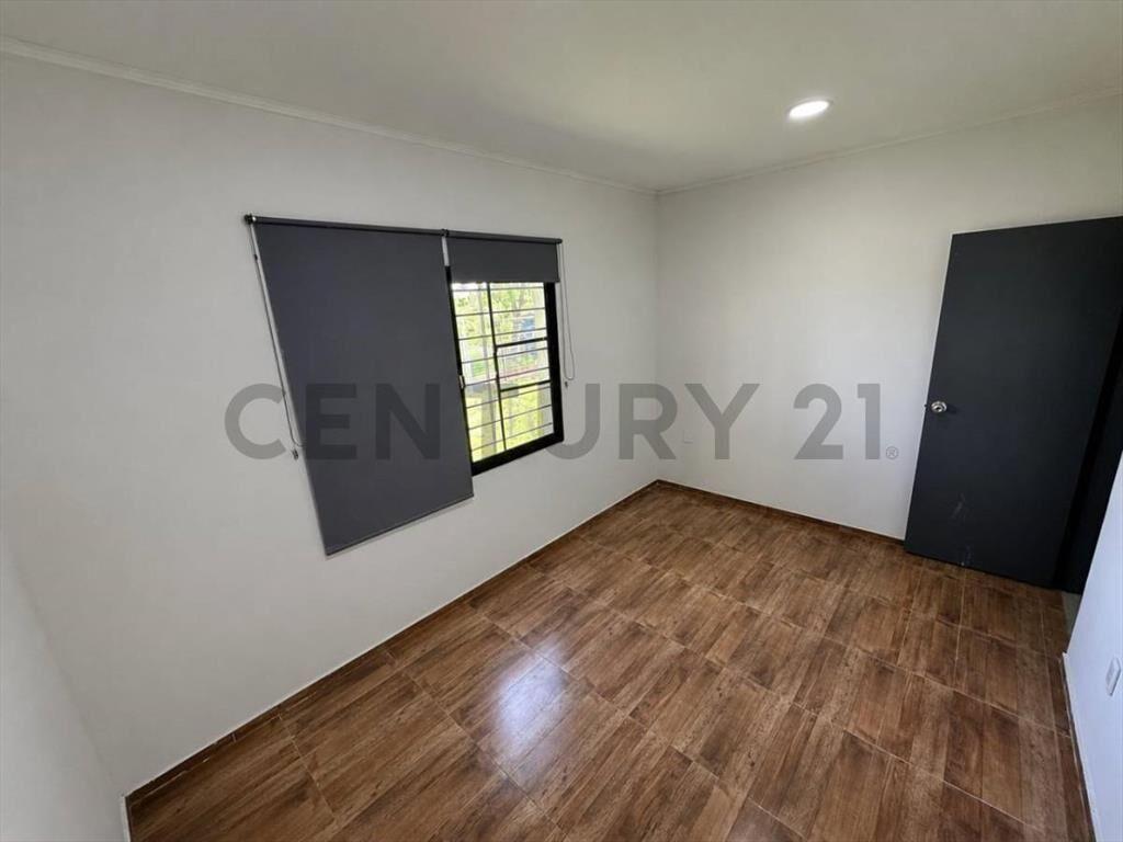 Venta casa en Barros Blancos, 590m2 . 2 dormitorios, coch...