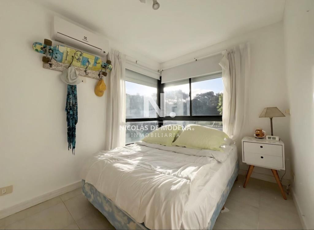 En venta apartamento duplex en Playa Brava, con