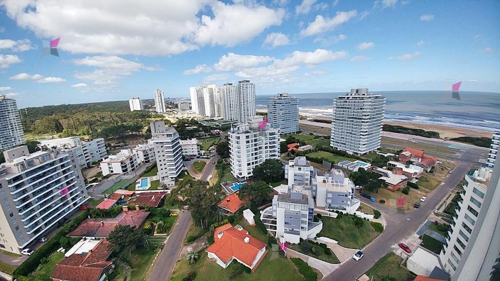 VENTA PLAYA BRAVA WIND TOWER
