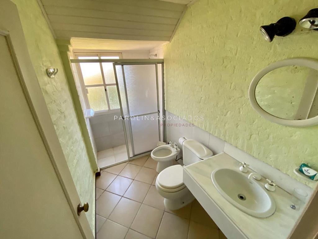Casa en venta en Manantiales, 4 dormitorios, Punta del Este