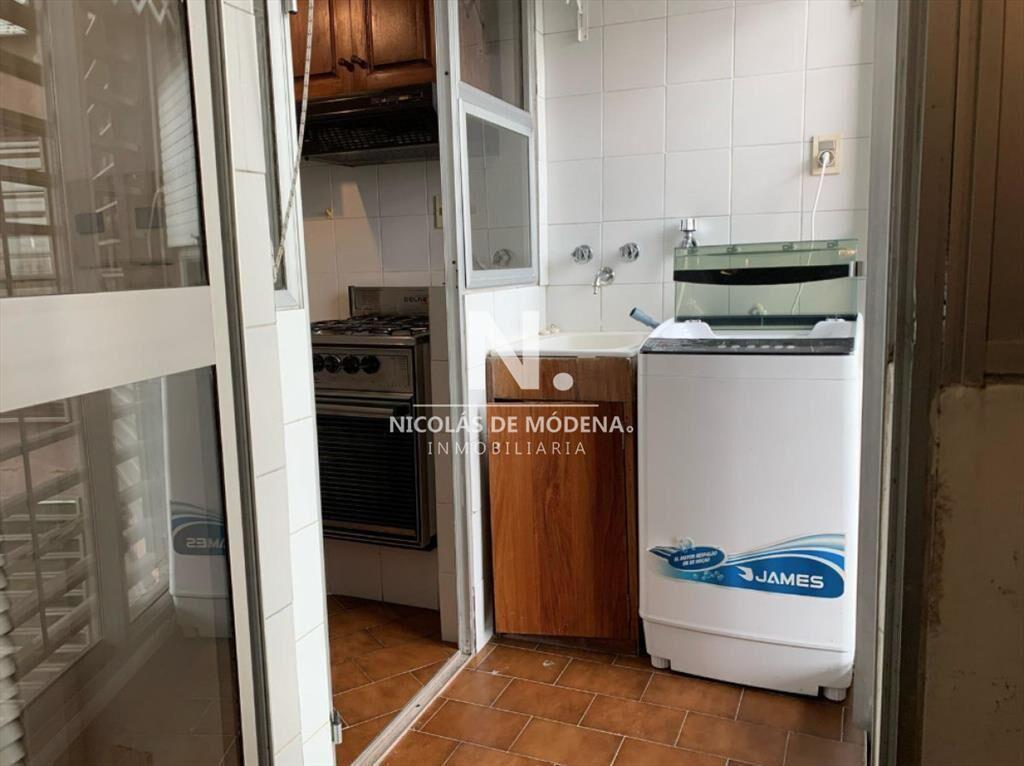 Apartamento en venta de  3 dormitorios,  3 baños