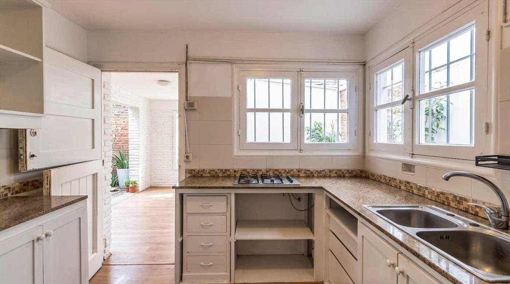 Venta casa 6 dormitorios a reciclar en San Rafael