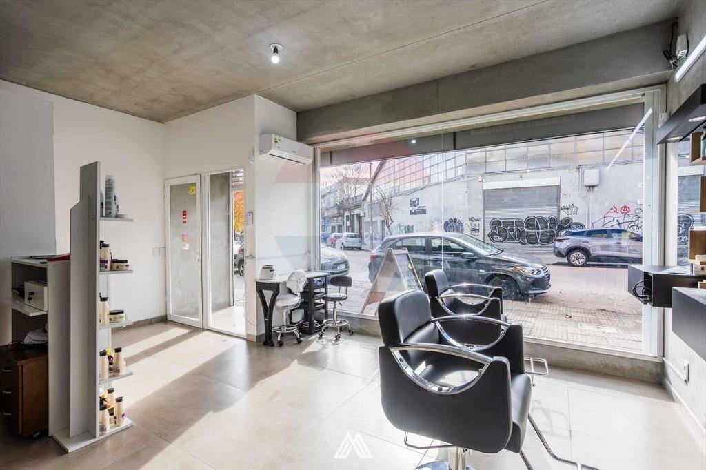 VENTA LOCAL COMERCIAL CON RENTA 6,5% TRES CRUCES