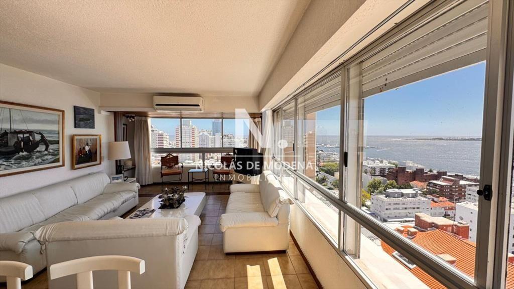 Apto en Torre Gattas -3 dor, 3 Baños, Balcón a