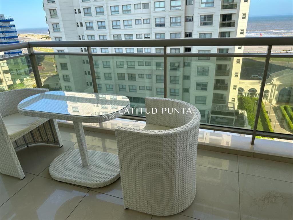 Apartamento con 2 dormitorios en suite