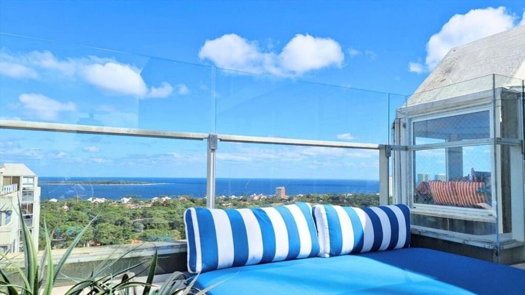 VENTA APARTAMENTO 4 DORMITORIOS PUNTA DEL ESTE