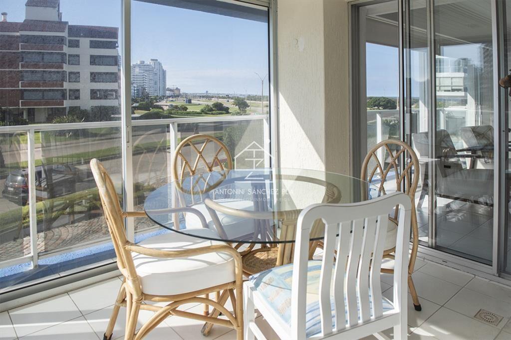 Vende departamento de 3 dormitorios en Ocean Tower, Punta d