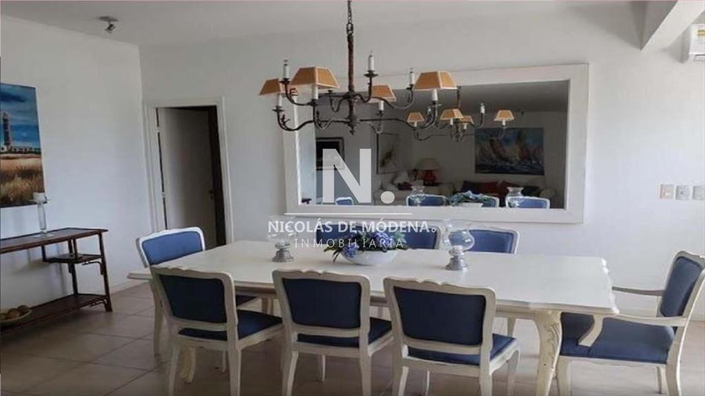 Venta Apartamento 4 dormitorios en zona Mansa al