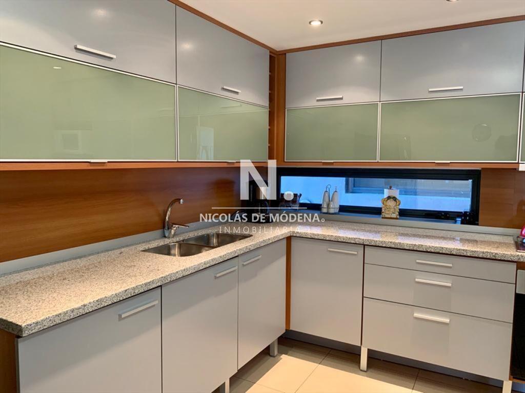 Apartamento de Tres Dormitorios en Venta