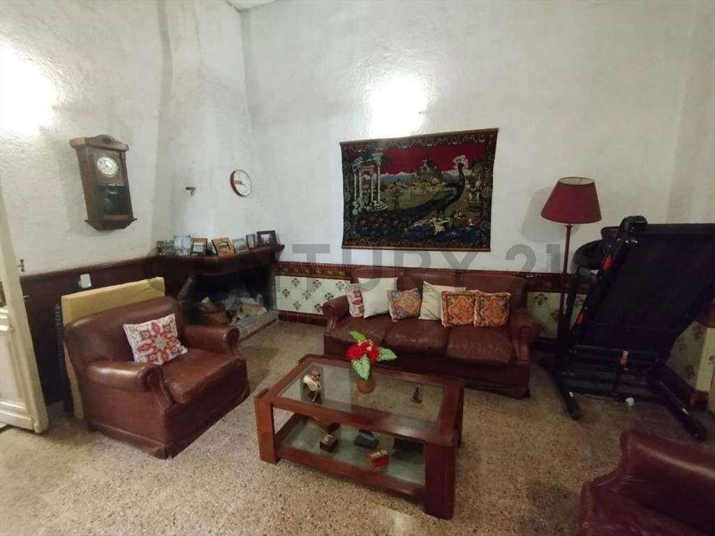 CASA EN LA COMERCIAL 4DOR, CERCA HOSPITAL ESPAÑOL Y COLEG...