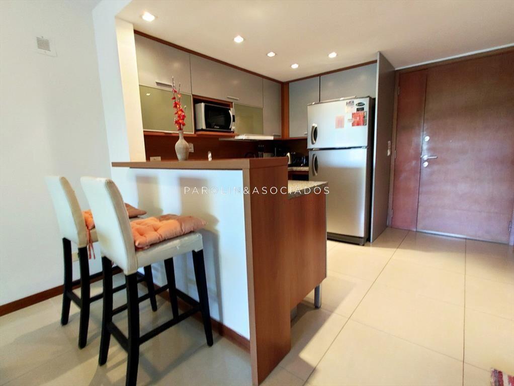 Apartamento en venta de 2 dormitorios en torre 360, Punta d
