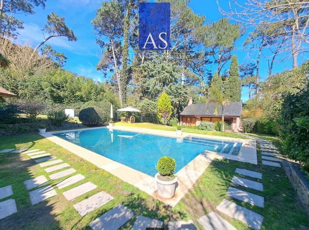 Oportunidad Gran chalet con piscina 4 dormitorios