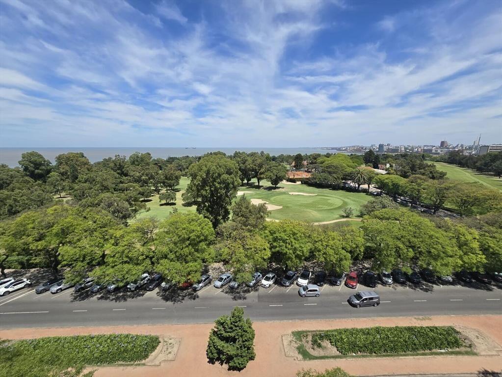 APARTAMENTO PANORÁMICO FRENTE AL CLUB DE GOLF