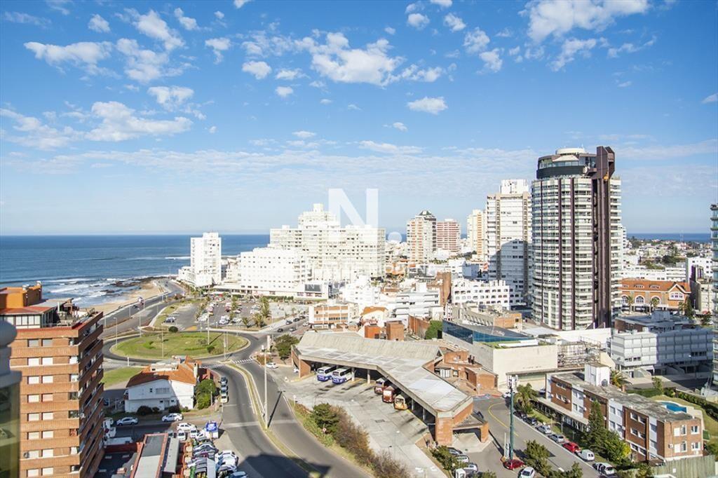 Departamento de 2 dormitorios en venta en torre ,