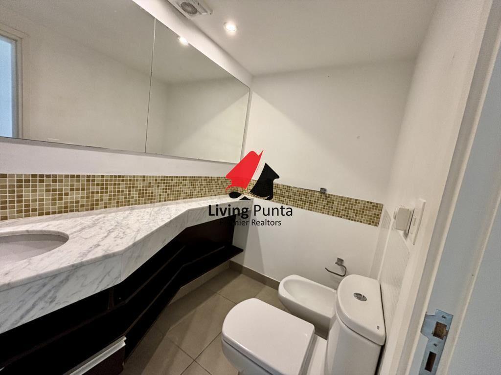 Venta de apartamento en Icon Brava Tower · Punta del Este.