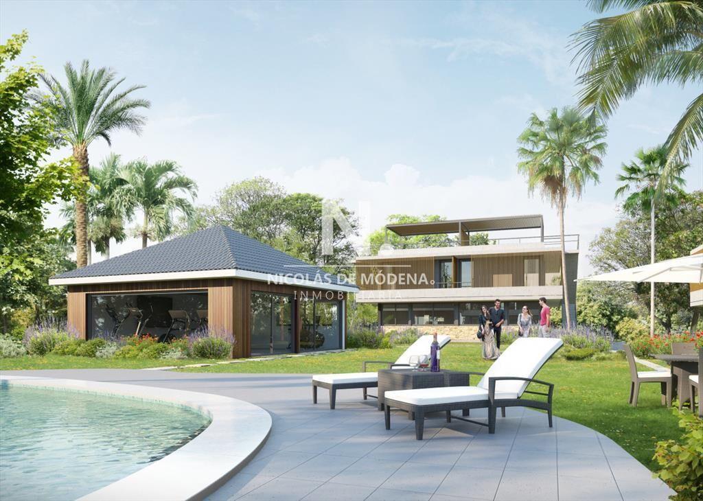 En venta casa de 4 dormitorios en Punta del Este.