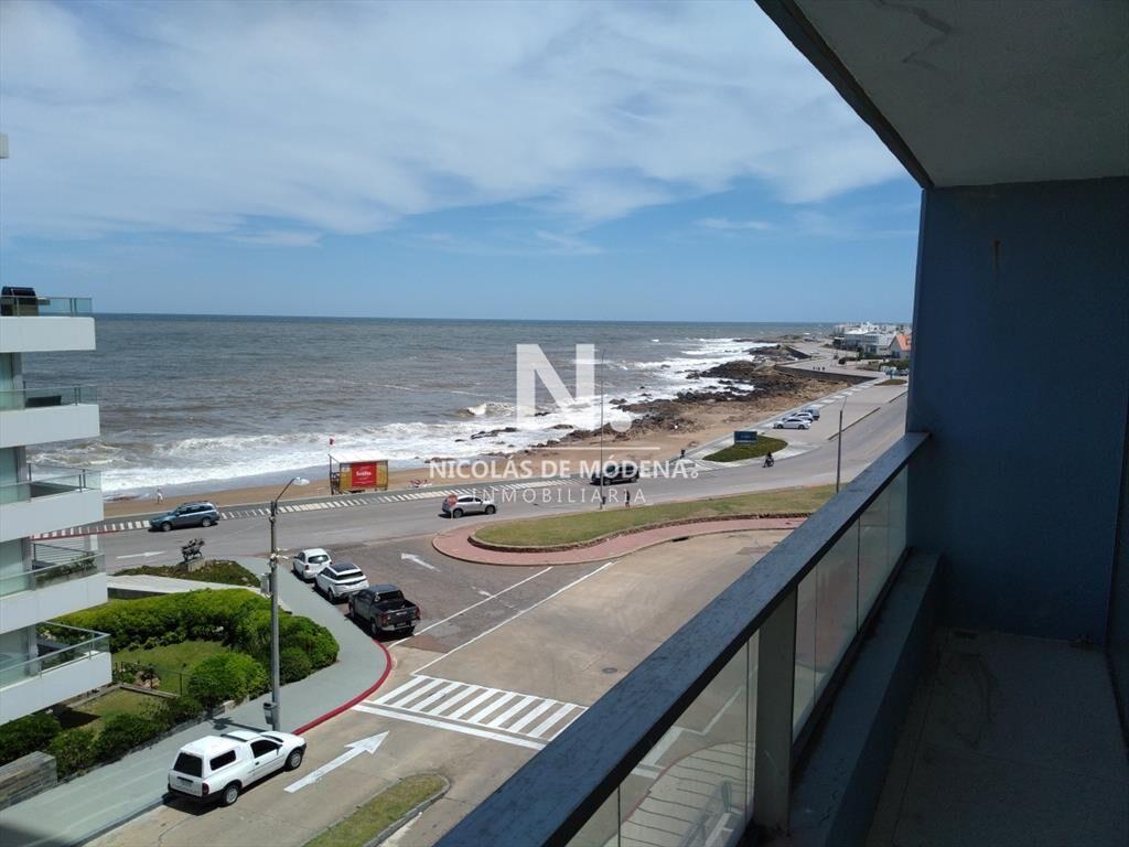 apartamento con vista a playa brava zona de