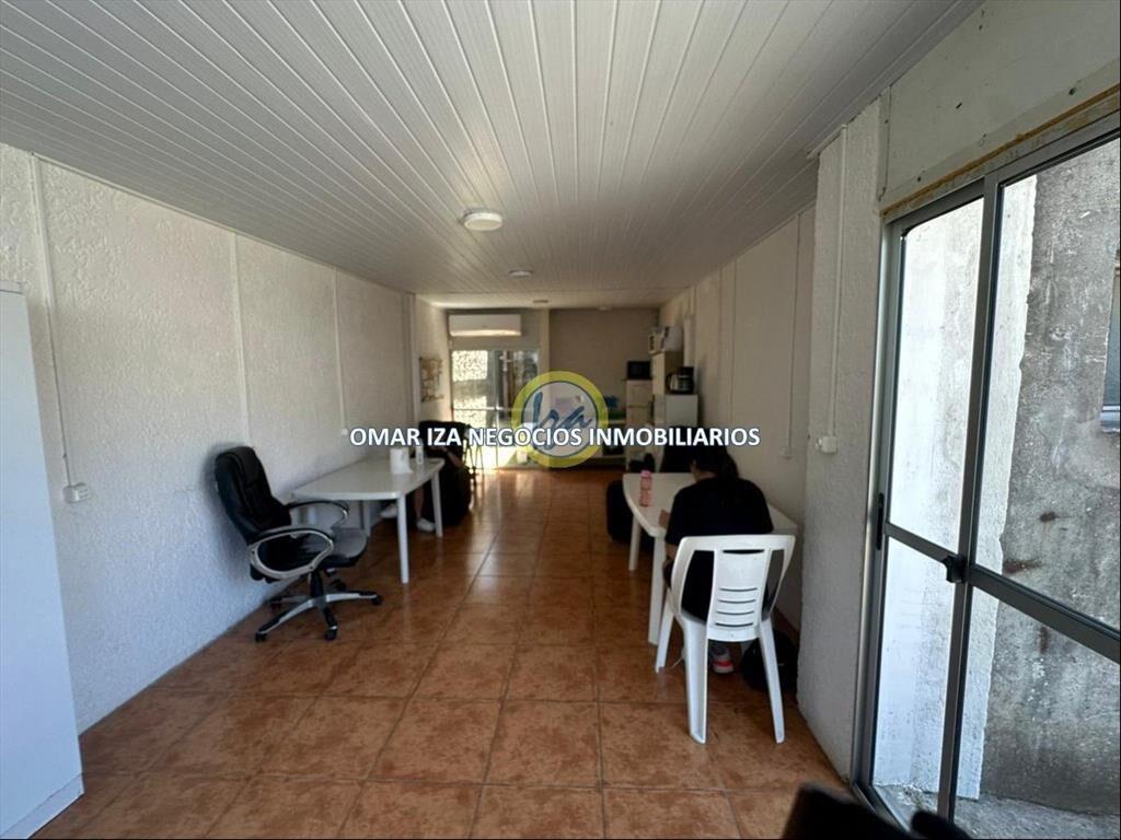 Venta local comercial, depósito o terreno en Carrasco Norte