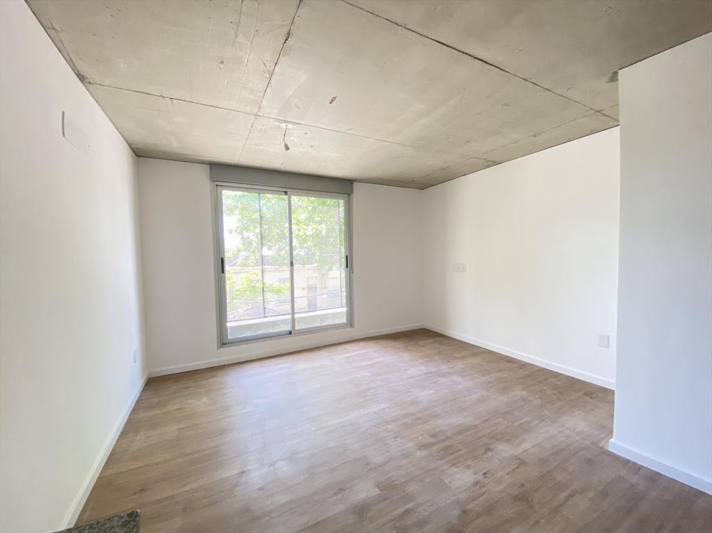 Venta apartamento con renta 1 dormitorio en La Comercial