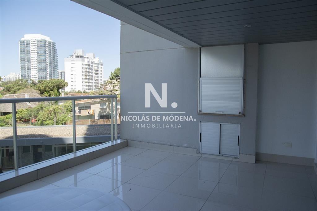 Departamento de 2 dormitorios a pasos del mar en