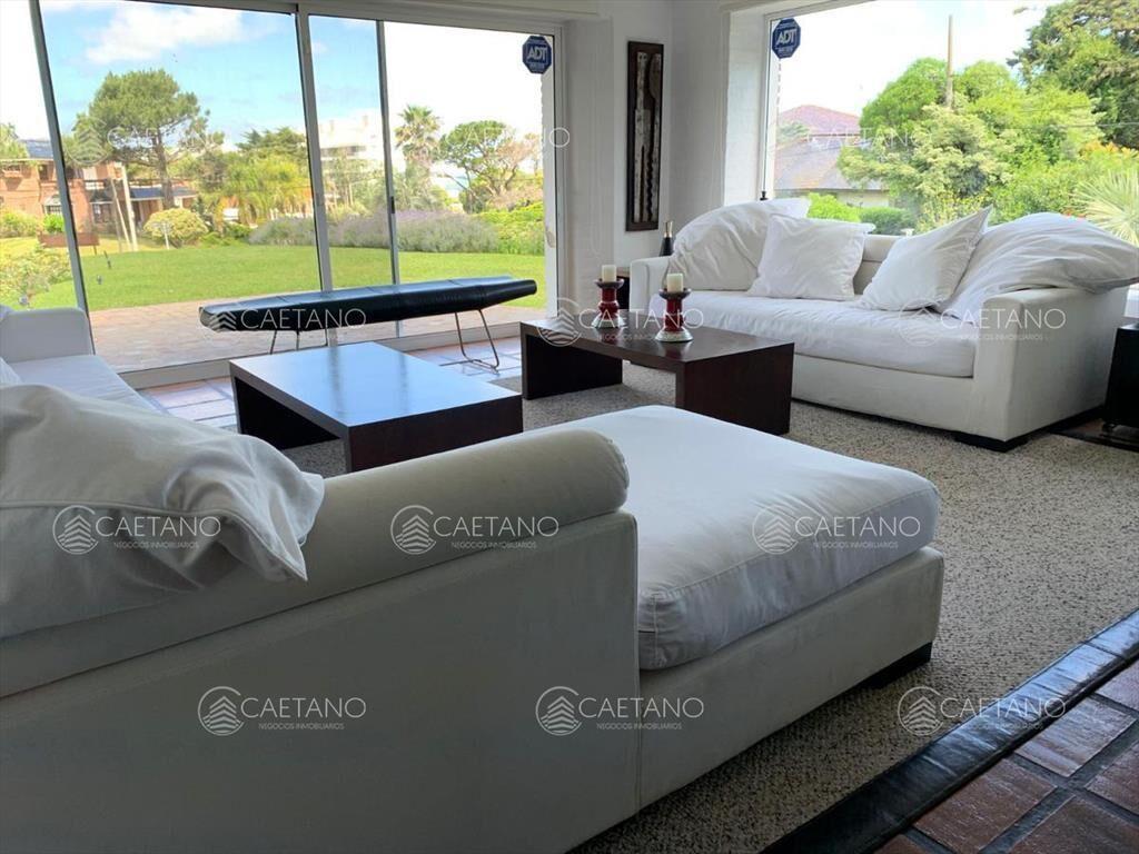 Venta casa 6 dormitorios - Playa Mansa, Punta del