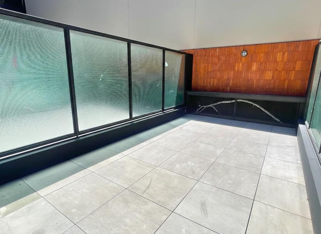 Venta de apartamento dúplex de 1 dormitorio con cochera en A