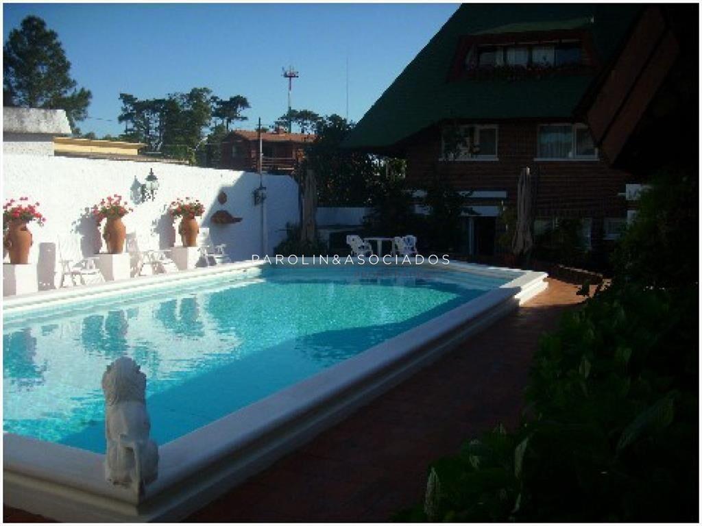 Casa en venta de 5 dormitorios en Playa Mansa, Punta del Es