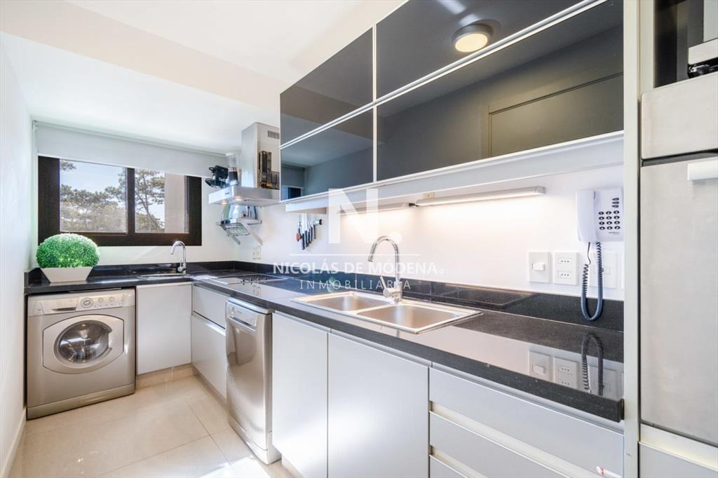 En venta apartamento de 3 dormitorios en suite,