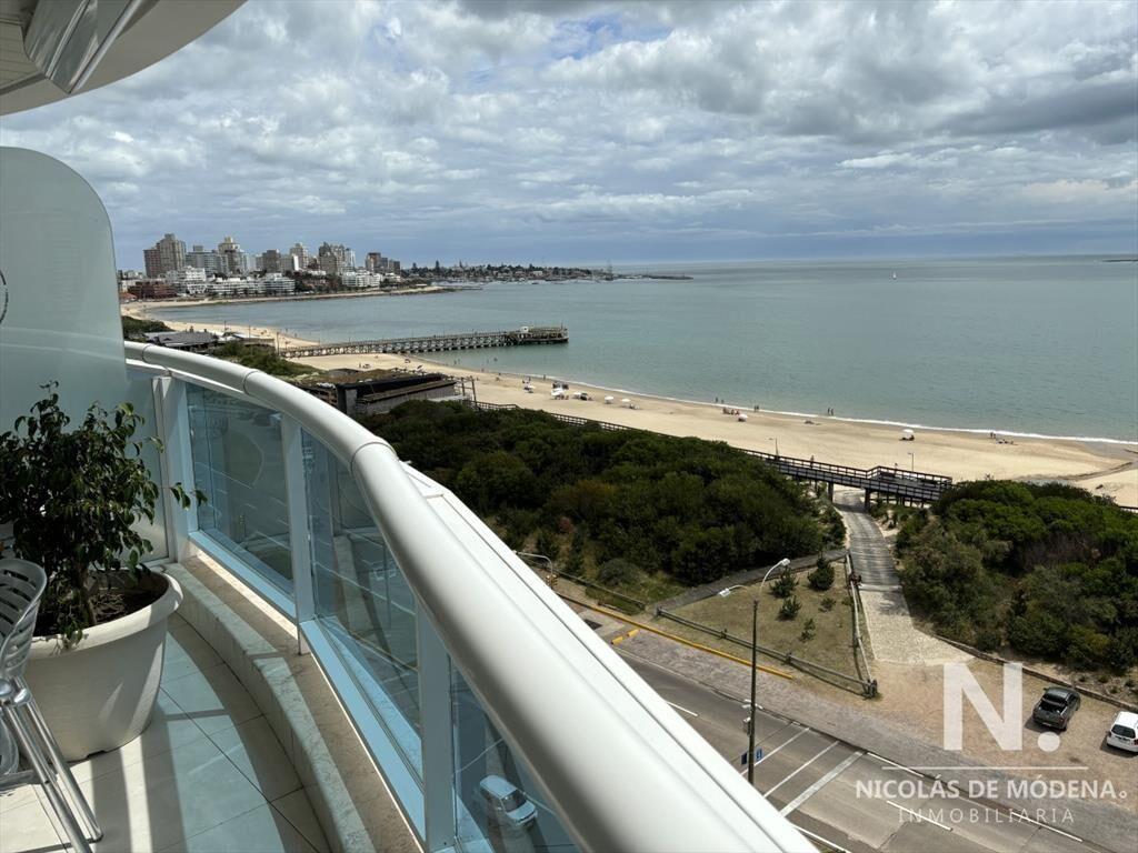 MILLENIUM TOWER PUNTA DEL ESTE, VENTA MANSA FRENTE AL MAR