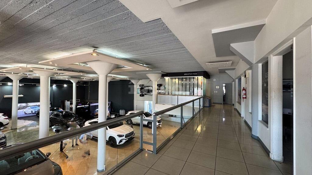 VENTA Y ALQUILER DE LOCAL ESQUINA SOBRE LA RAMBLA PORTUARIA