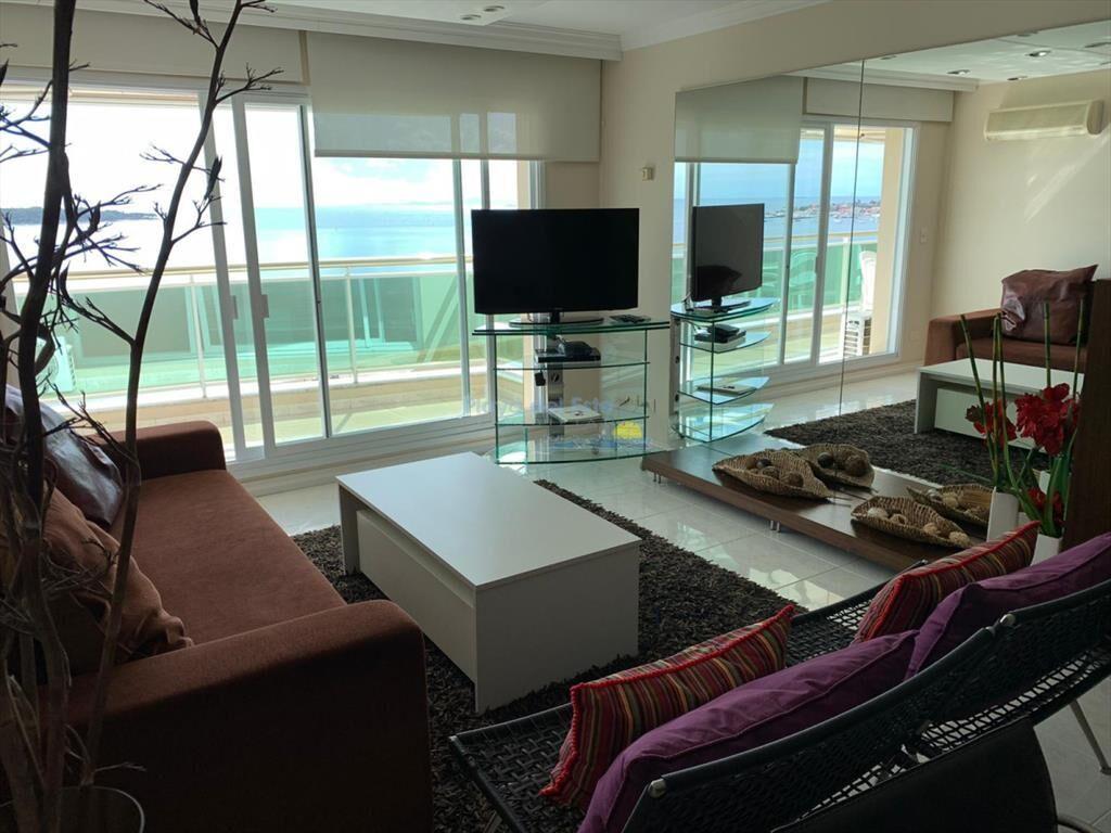 Apartamento en alquiler de temporada de 3 en , ,