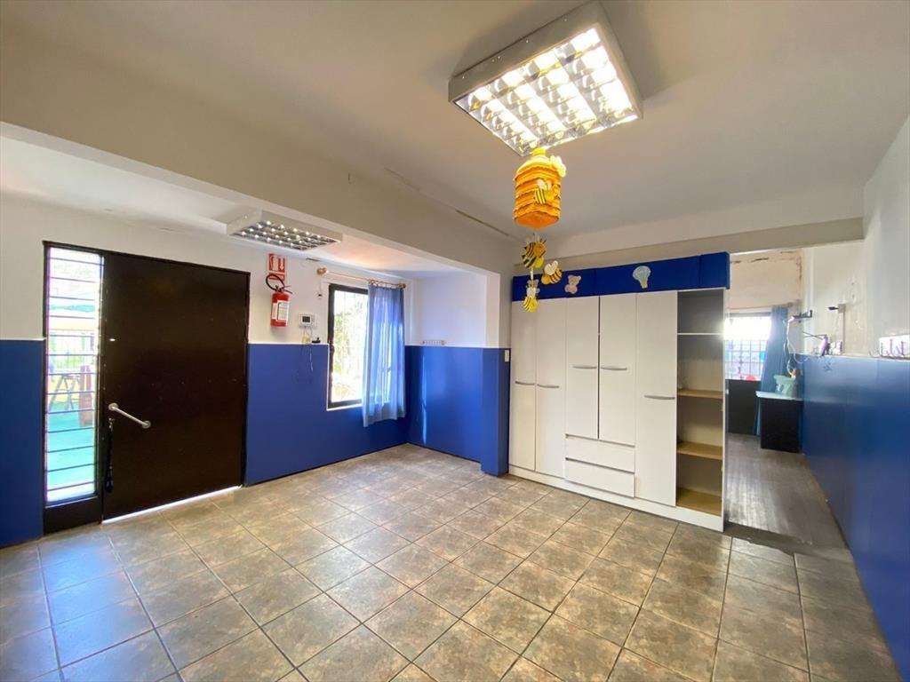 ALQUILER DE LOCAL EN SAYAGO 7 AMBIENTES 4 BAÑOS