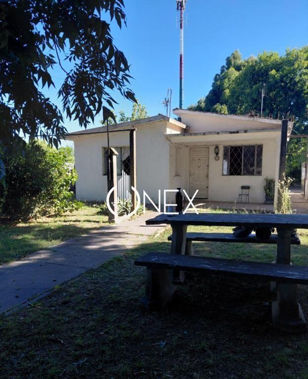 Venta de Casa de �poca y Galpón en Colonia