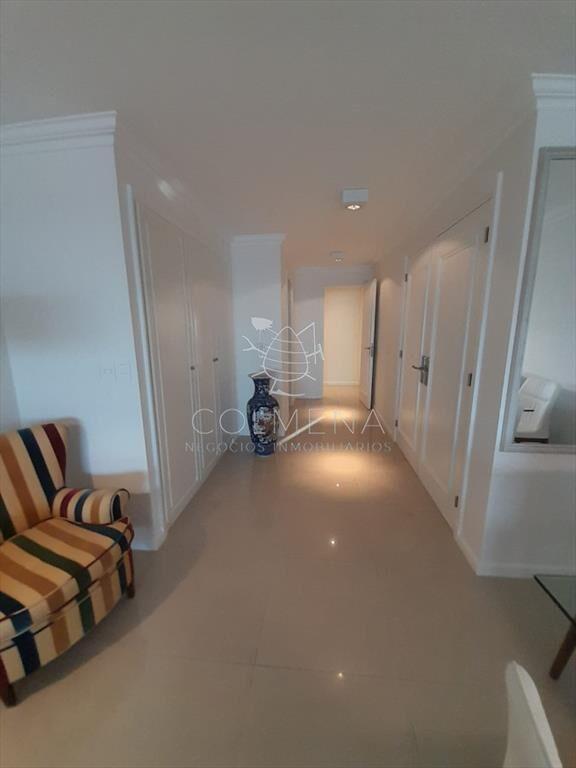 Apartamento en Alquiler de 3 dormitorios en Punta