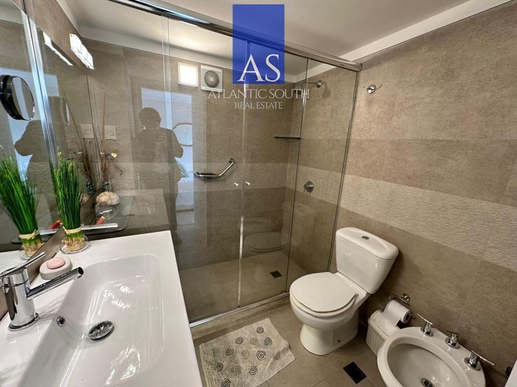 Apartamento de 2 dormitorios y medio en Playa ,