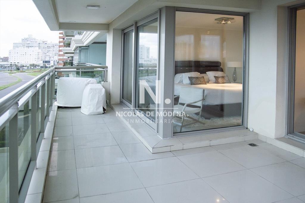 Hermoso departamento en Torre Imperiale, con