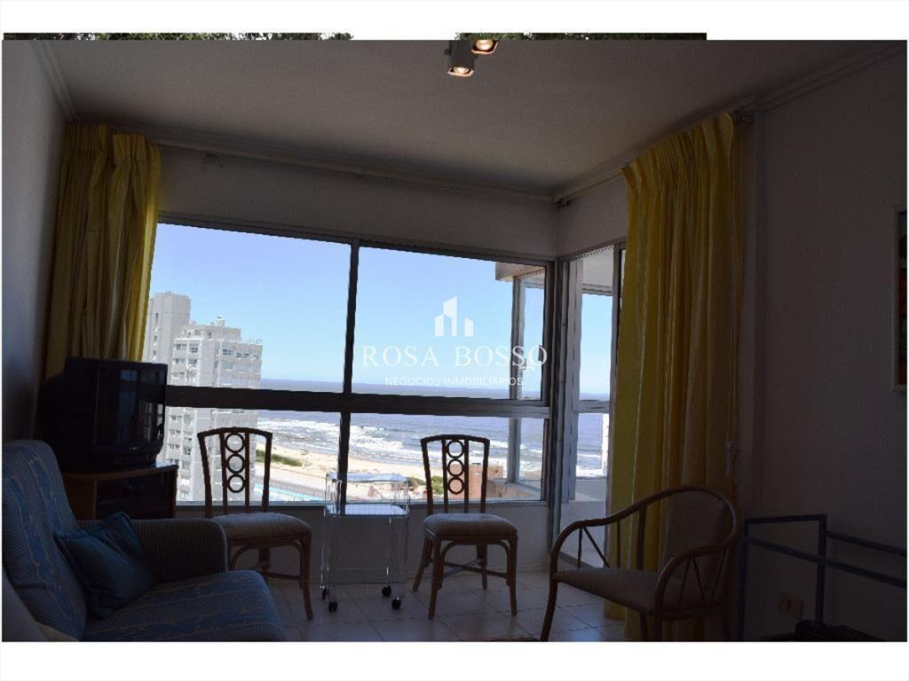 Apartamento en Brava, 1 dormitorios *