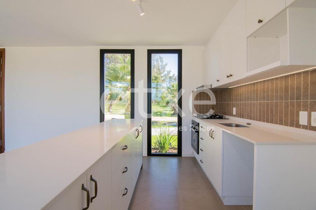 Casa en Venta con Renta en Cumbres de Carrasco...