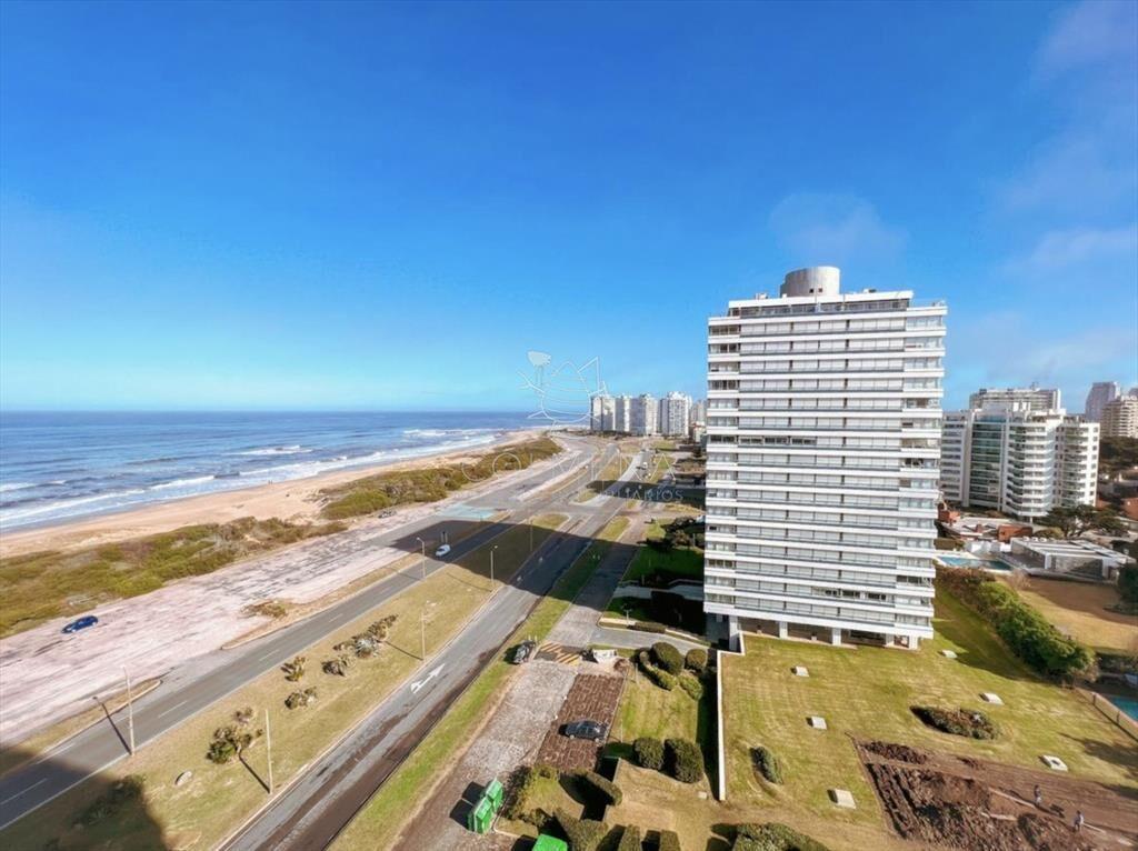 Apartamento en la Brava con vista frente al mar