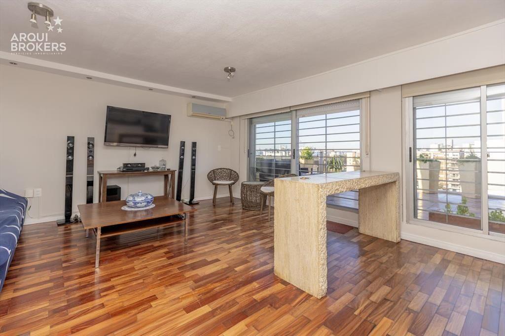 Apartamento penthouse de 2 dormitorios en venta en Punta Ca