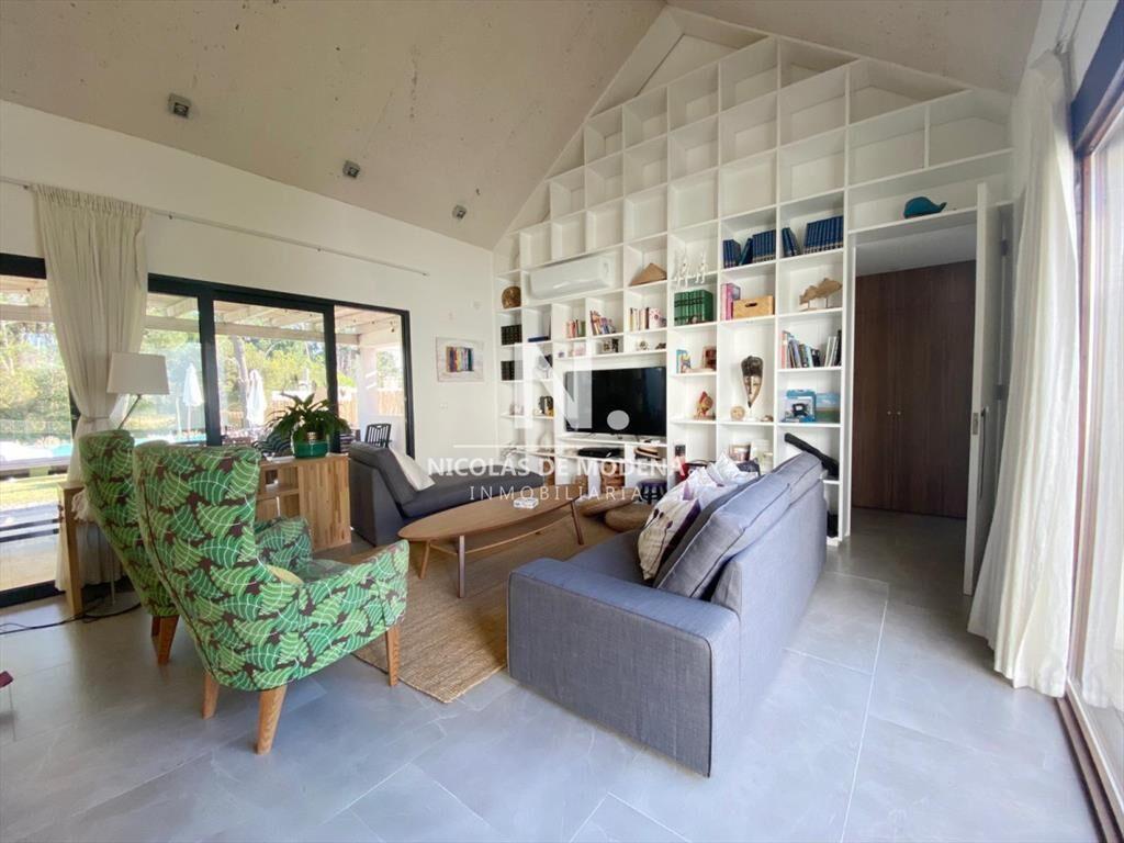 EXCELENTE PROPIEDAD DE 3 DORMITORIOS EN VENTA, BURNET PUNTA