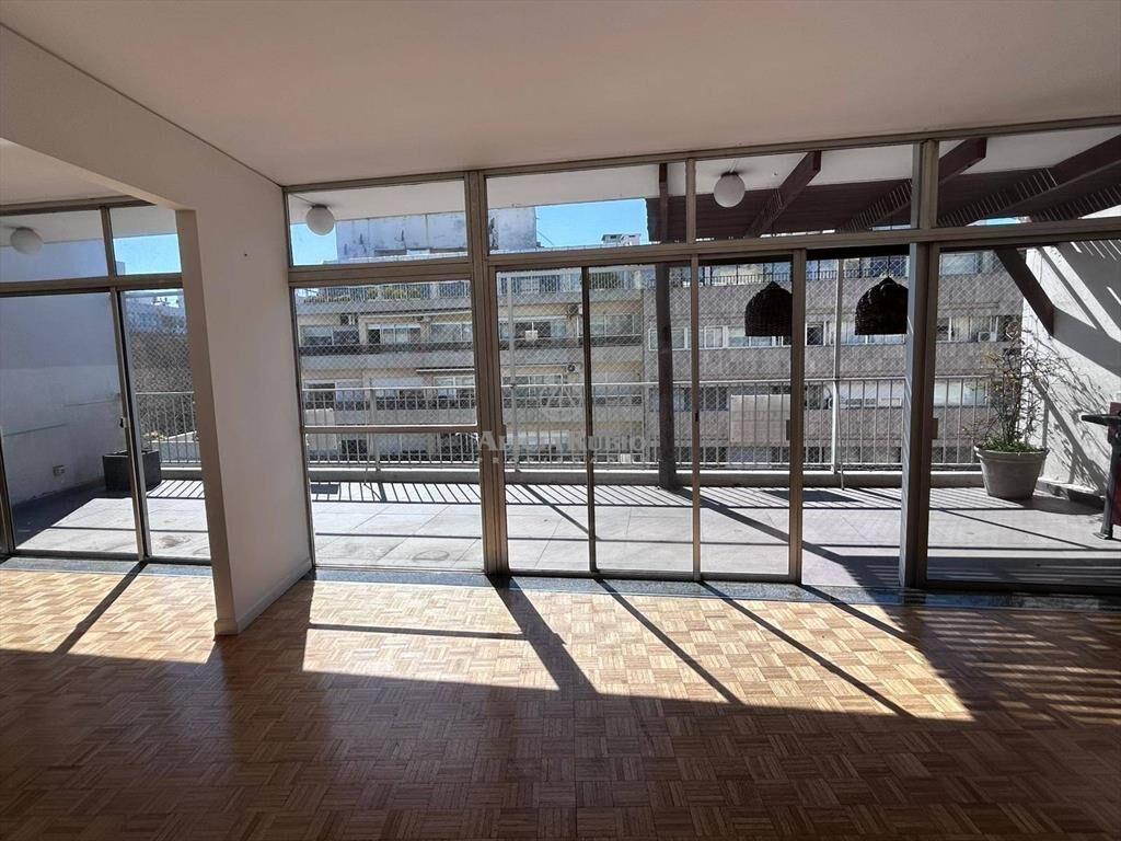 PENTHOUSE CON VISTA RAMBLA! MARTI Y RAMBLA! 103 MTS + 3O...
