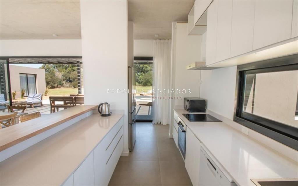 Casa de 4 dormitorios en venta en Pueblo Mio, del