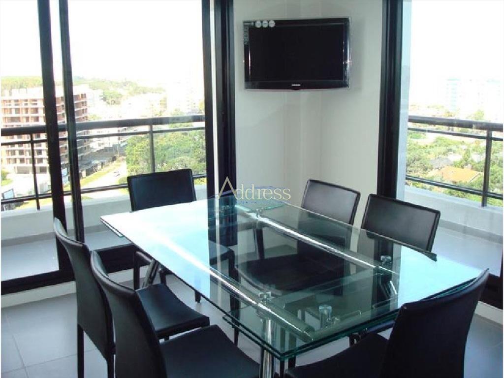 Apartamento en Brava, 2 dormitorios *