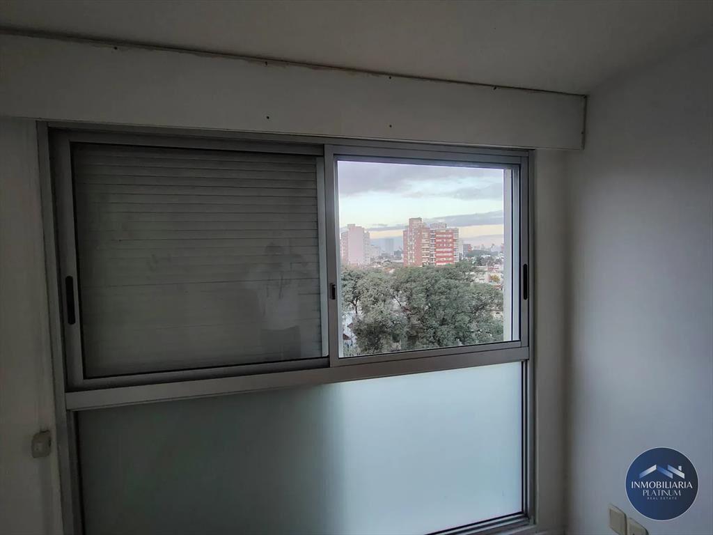 Apartamento en alquiler c/ cochera en Parque Rodó