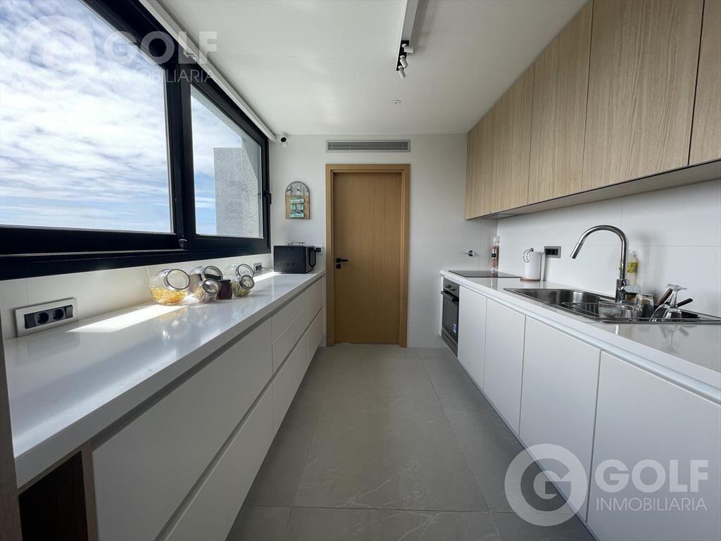 Venta o Alquiler de apartamento de 3 dormitorios en Golf -