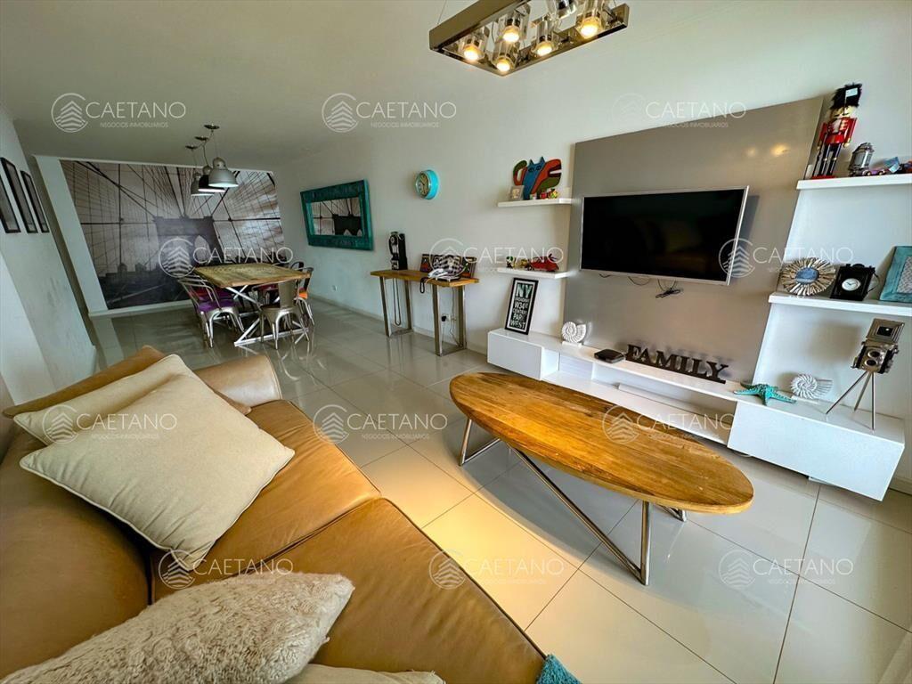 Apartamento en venta 3 dormitorios en la Brava,