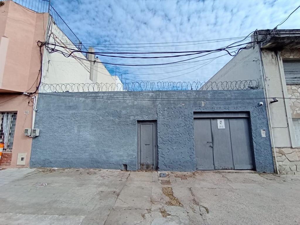 Venta de Terreno en La Blanqueada (Gran potencial)